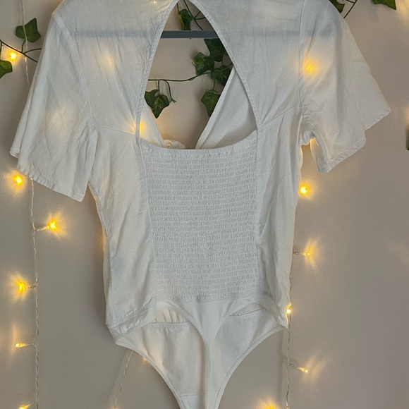 ABERCROMBIE & FITCH WHITE TIE BODY SUIT - Picture 2 of 2